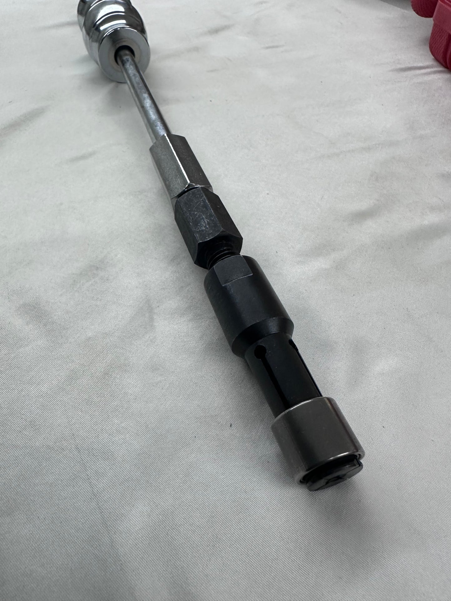 Rotary engine pilot bearing puller