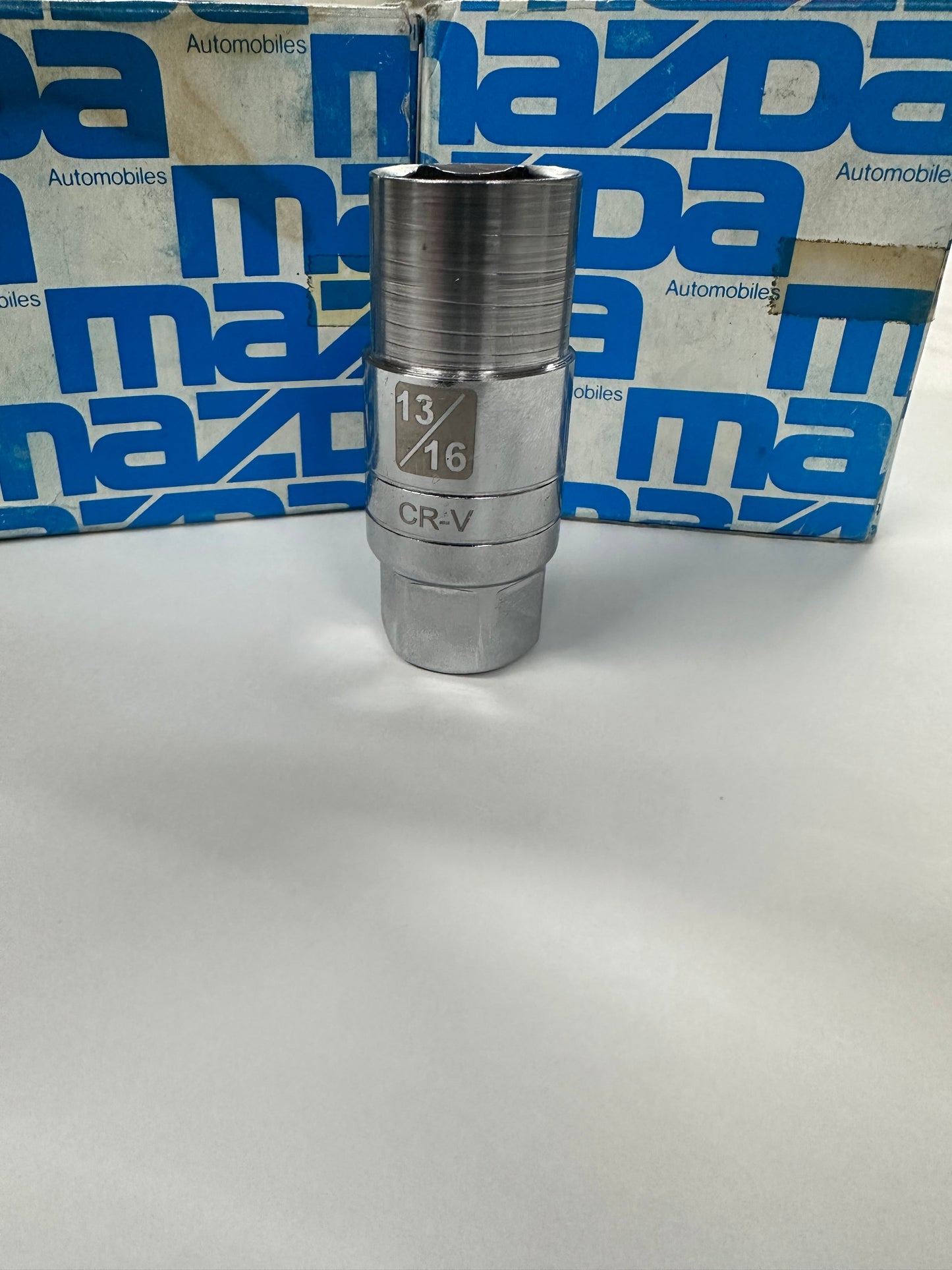Slim 13/16" spark plug socket & stubby 3/8 drive rachet kit